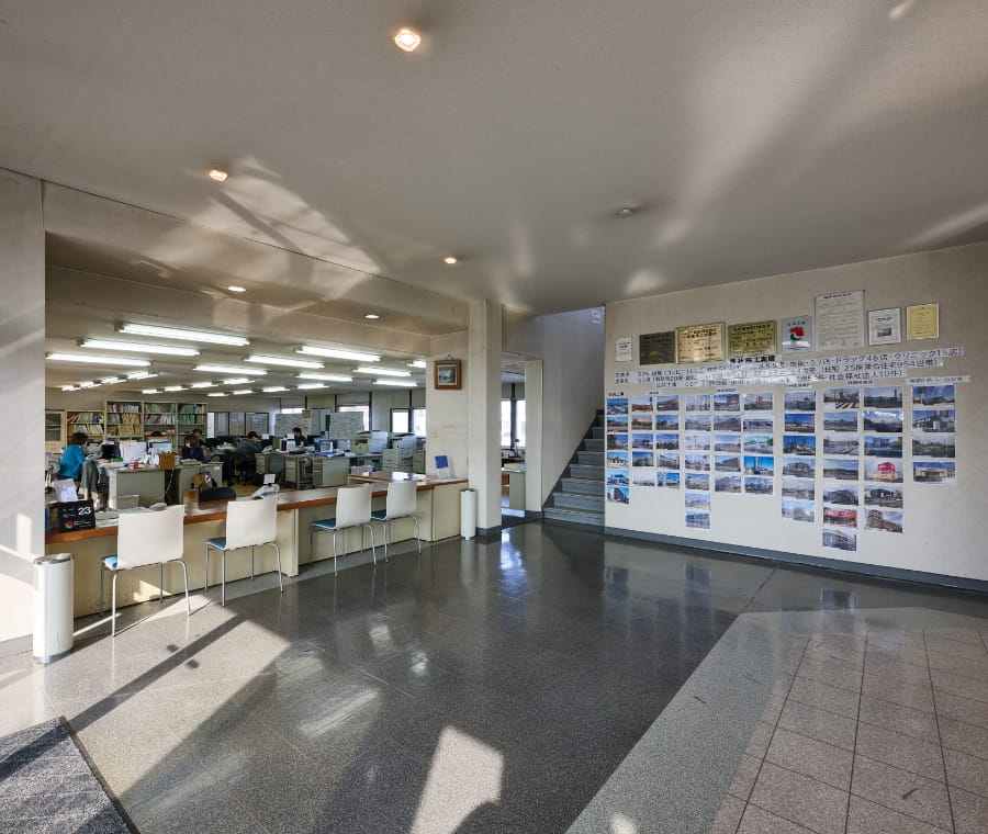 コスモ建設株式会社本社のロビー